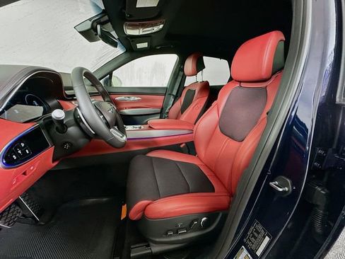 Certified 2025 Genesis GV70 2.5T Sport Prestige w/ Sport Prestige Package image 16