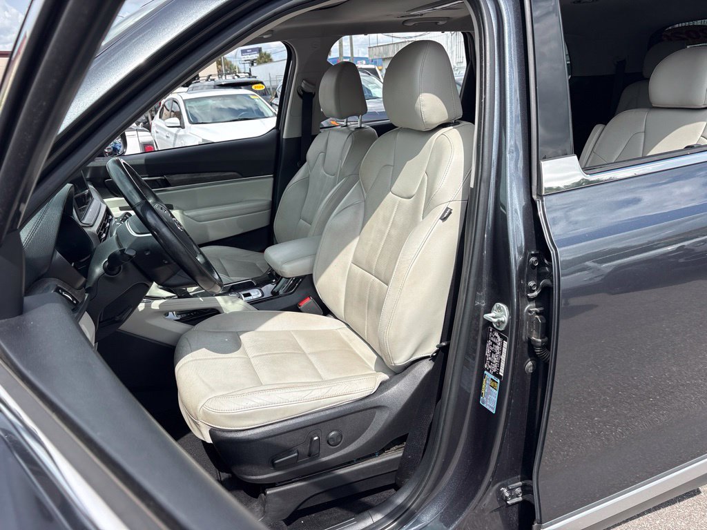 Used 2020 Kia Telluride EX w/ EX Premium Package AWD/4WD image 9