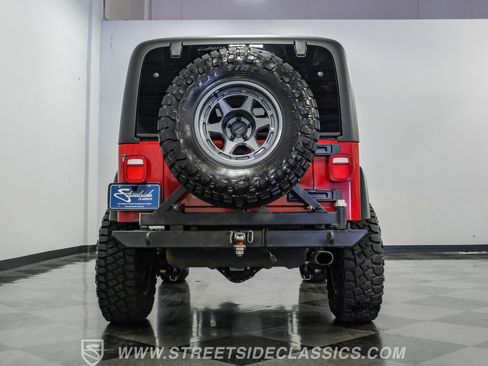 Used 2005 Jeep Wrangler Unlimited Rubicon w/ Security Group AWD/4WD image 33