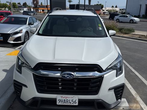 Used 2023 Subaru Ascent Limited image 5