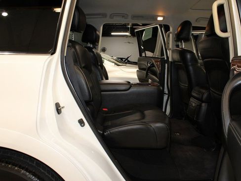 Used 2018 INFINITI QX80 2WD w/ Driver Assistance Package image 16