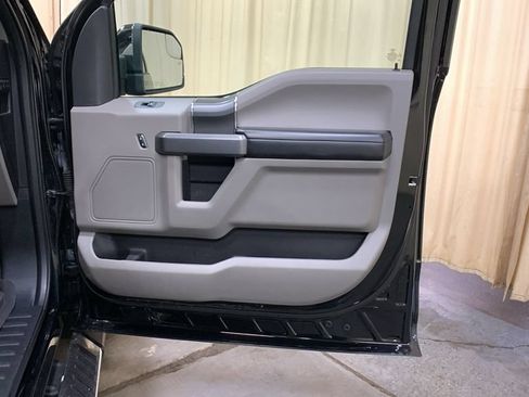 Used 2018 Ford F150 XLT w/ Equipment Group 302A Luxury AWD/4WD image 11