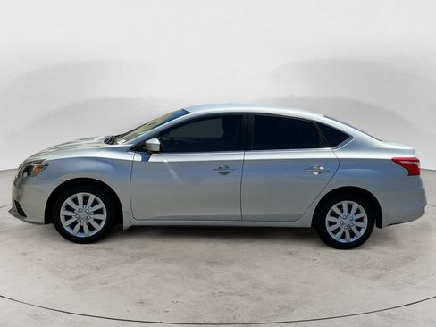 Used 2019 Nissan Sentra S FWD image 2