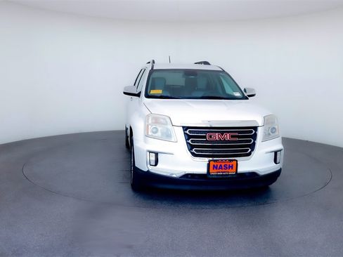 Used 2017 GMC Terrain SLT image 12