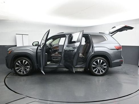 Used 2021 Volkswagen Atlas SEL Premium AWD/4WD image 38