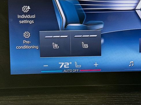 Used 2025 BMW X5 M60i image 26