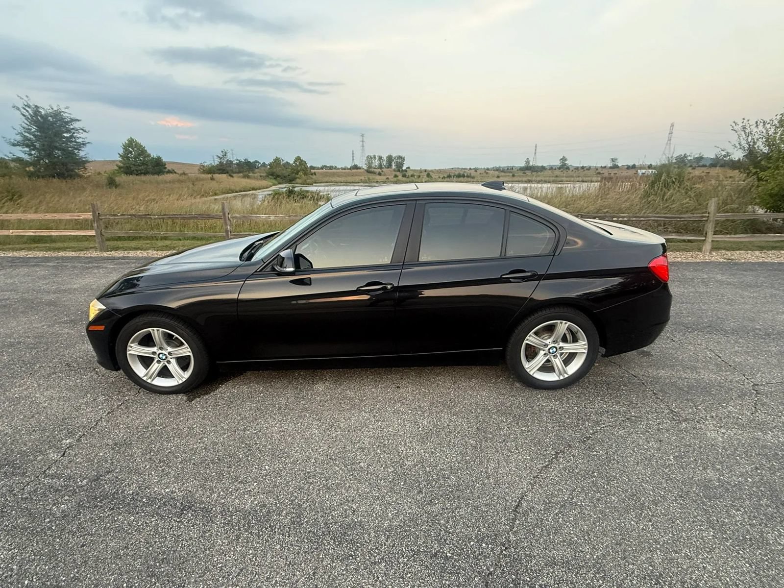 Used 2015 BMW 328i xDrive Sedan AWD/4WD image 9
