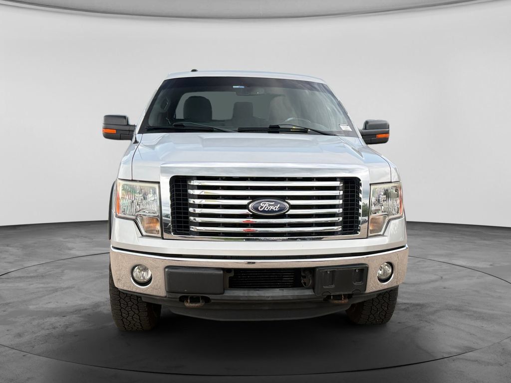 Used 2011 Ford F150 XLT w/ XLT Chrome Pkg AWD/4WD image 2