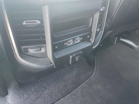 Used 2025 RAM 1500 Laramie AWD/4WD image 12