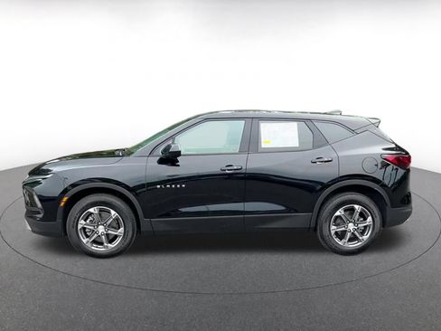 Used 2026 Chevrolet Blazer LT AWD/4WD image 8