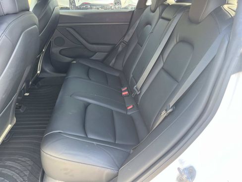 Used 2022 Tesla Model 3 Long Range AWD/4WD image 18