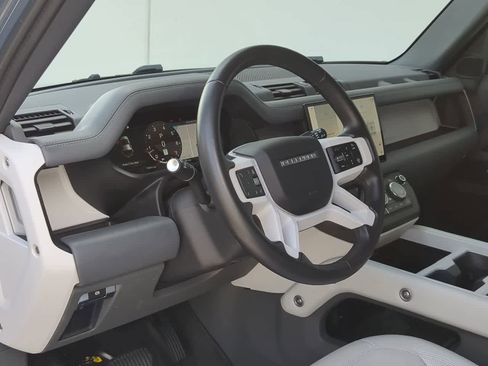 Used 2025 Land Rover Defender 110 X-Dynamic SE AWD/4WD image 10