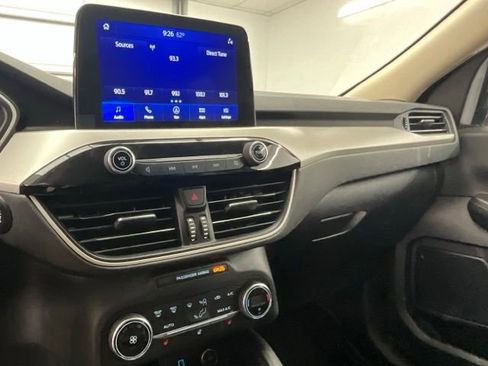 Used 2020 Ford Escape SEL image 10