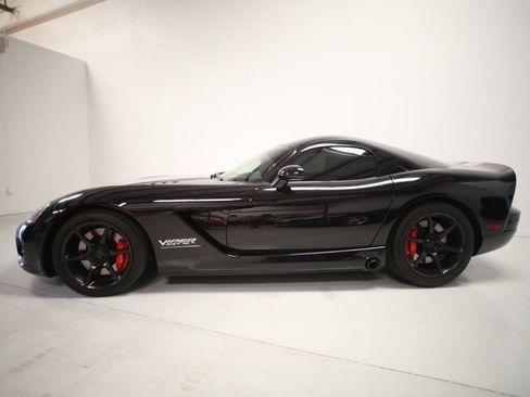 Used 2006 Dodge Viper SRT-10 RWD image 3