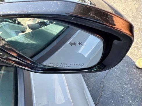 Used 2021 Chevrolet Bolt LT FWD image 36