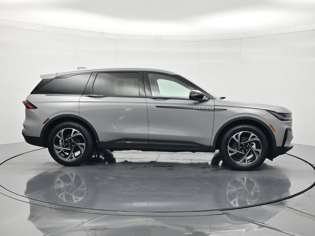 New 2026 Lincoln Nautilus Premier w/ Equipment Group 102A AWD/4WD image 4