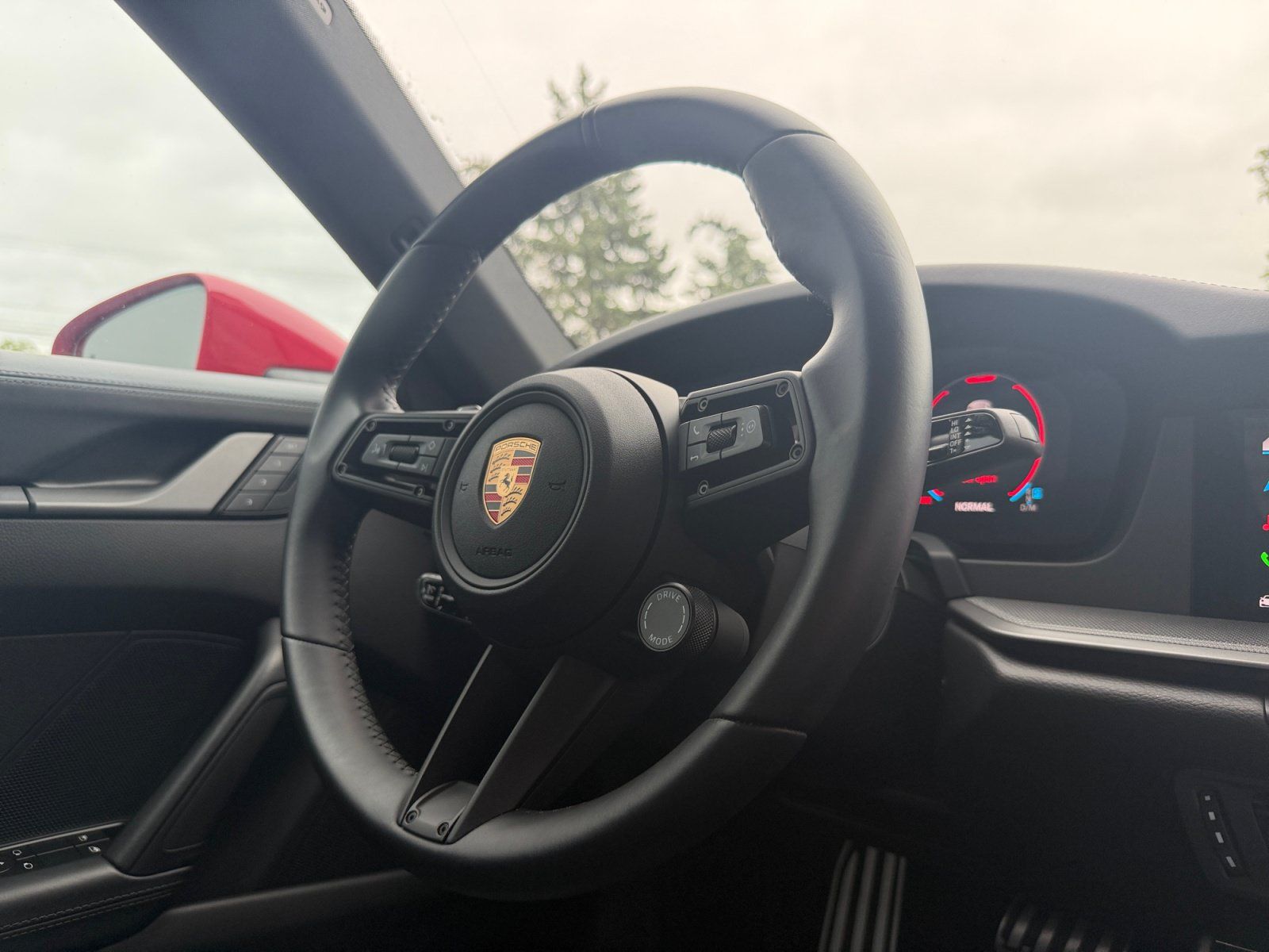 Used 2025 Porsche 911 Carrera S RWD image 23