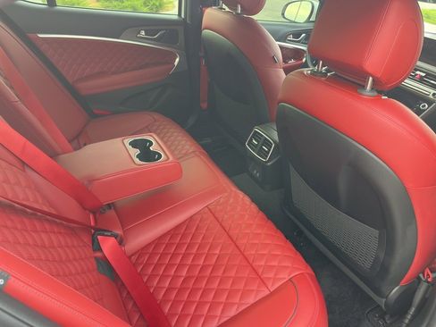 Used 2025 Genesis G70 3.3T Advanced w/ Sport Prestige Package image 13