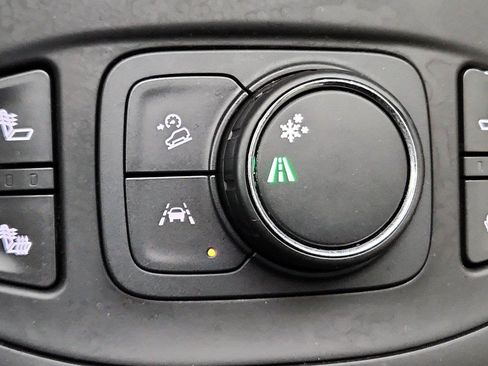 Used 2020 GMC Terrain SLE w/ Driver Convenience Package FWD image 57