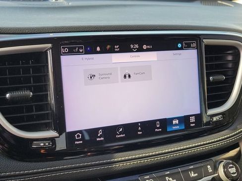 Used 2022 Chrysler Pacifica Touring-L w/ Uconnect Theater Family Group FWD image 20