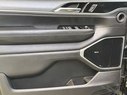 New 2026 Jeep Grand Wagoneer Limited AWD/4WD image 8
