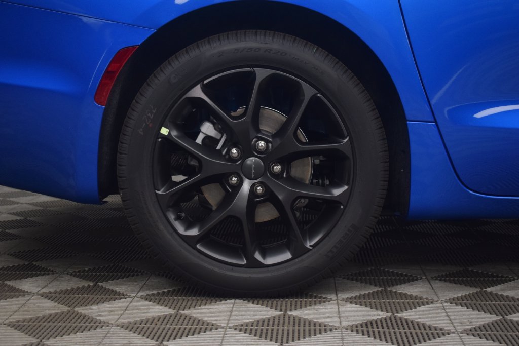 New 2027 Chrysler Pacifica Select FWD image 9