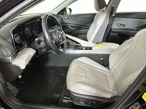 Used 2023 Hyundai Elantra Limited FWD image 12