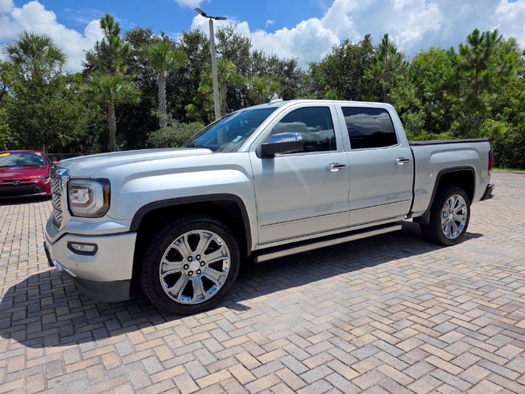 Used 2018 GMC Sierra 1500 Denali w/ Denali Ultimate Package AWD/4WD image 3