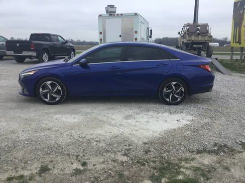 Used 2022 Hyundai Elantra Limited image 6
