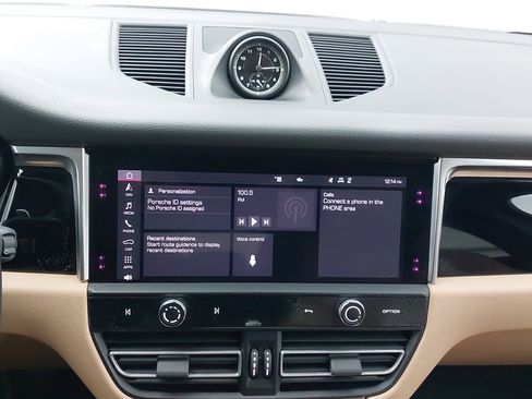 Used 2022 Porsche Macan image 22