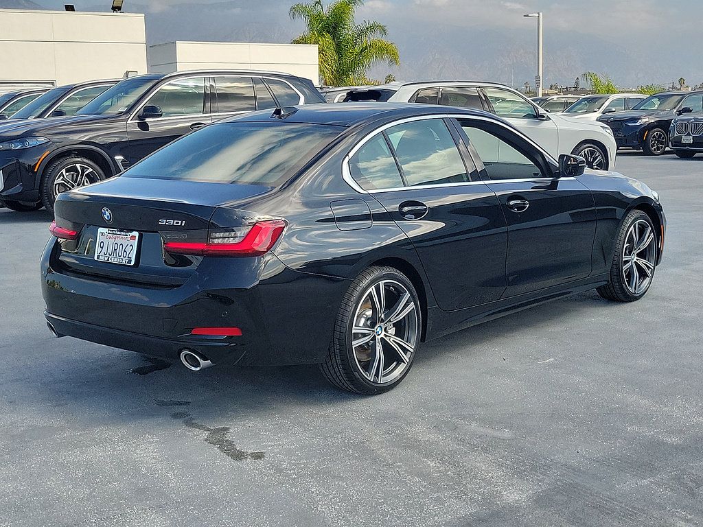 Used 2024 BMW 330i Sedan w/ Convenience Package RWD image 3