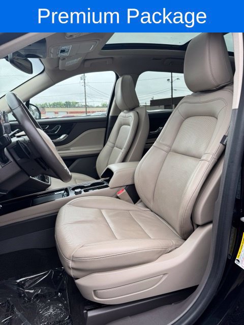 Certified 2022 Lincoln Corsair AWD w/ Premium Package image 14