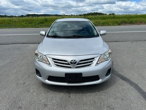 Used 2013 Toyota Corolla LE FWD image 4