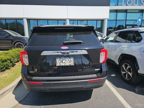 Used 2020 Ford Explorer XLT image 7