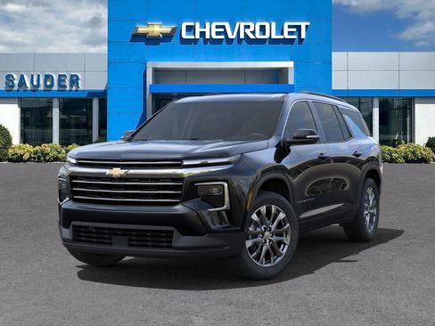 New 2025 Chevrolet Traverse LT w/ Sun and Wheel Package image 6