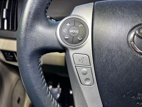 Used 2014 Toyota Prius Four image 22