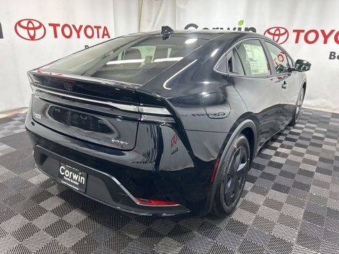 New 2026 Toyota Prius Plug-In Hybrid FWD image 8
