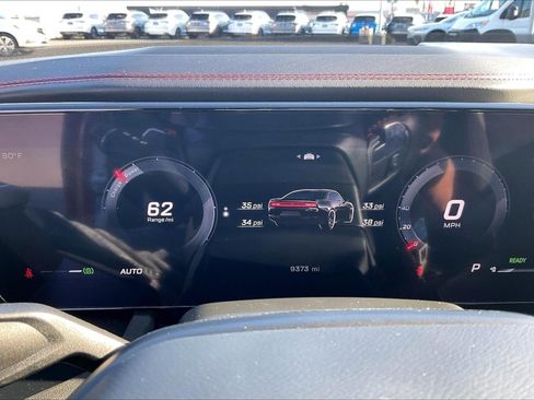 Used 2024 Dodge Charger Daytona Scat Pack w/ Plus Group AWD/4WD image 14