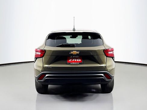 Used 2024 Chevrolet Trax LS FWD image 4