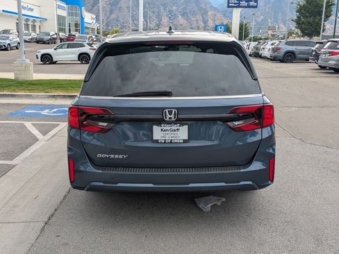 Used 2025 Honda Odyssey EX-L image 7
