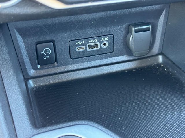 Used 2024 Nissan Sentra SV FWD image 28