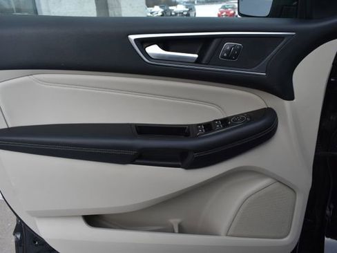 Used 2018 Ford Edge Titanium w/ Equipment Group 301A image 18