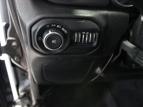 Used 2022 Jeep Wrangler Unlimited Sport AWD/4WD image 12