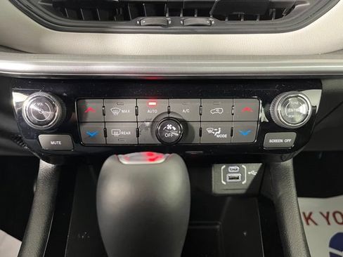 Used 2026 Jeep Compass Limited AWD/4WD image 33