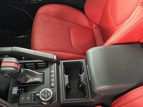 Used 2025 Toyota Tacoma TRD Sport image 35