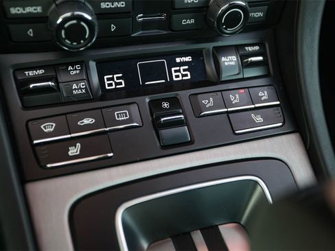 Used 2015 Porsche 911 GT3 image 33