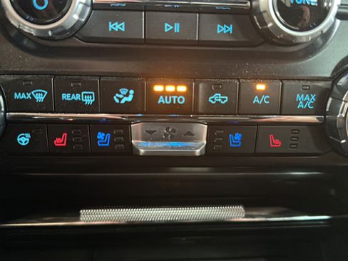 Used 2025 Ford F150 King Ranch AWD/4WD image 27
