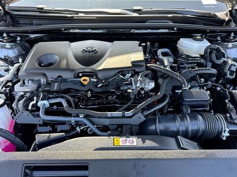 Used 2025 Toyota Camry SE FWD image 31
