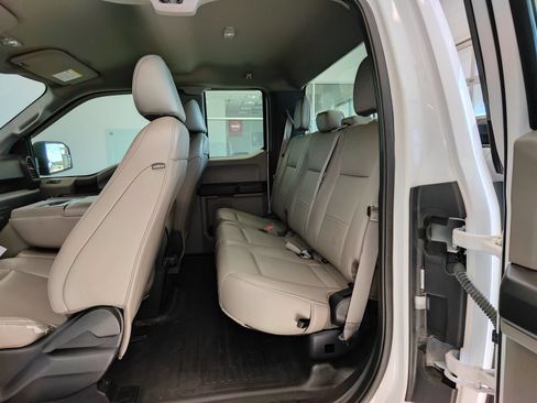 Used 2019 Ford F150 XL w/ Equipment Group 101A Mid AWD/4WD image 9
