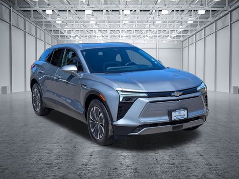 Used 2024 Chevrolet Blazer EV LT AWD/4WD image 7